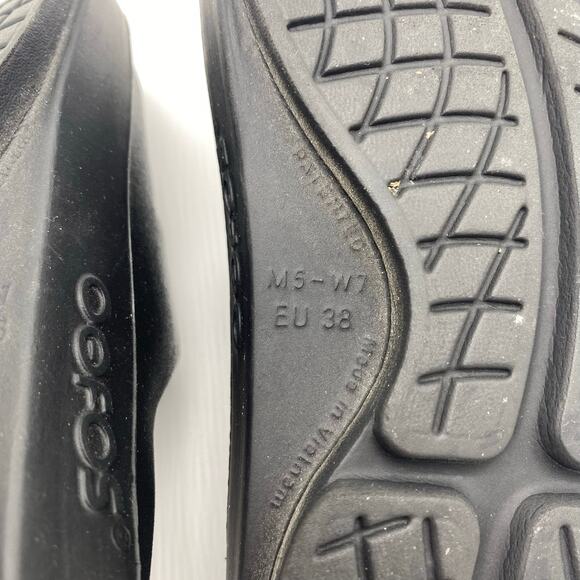 Oofos Black Rubber Slip-On Sandals Comfort Recovery Easy Women's size 7 - Picture 7 of 7